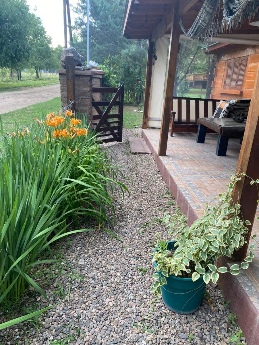 CABAÑA  DE 3 AMB CON PILETA  EN SANTA MÓNICA-CALAMUCHITA