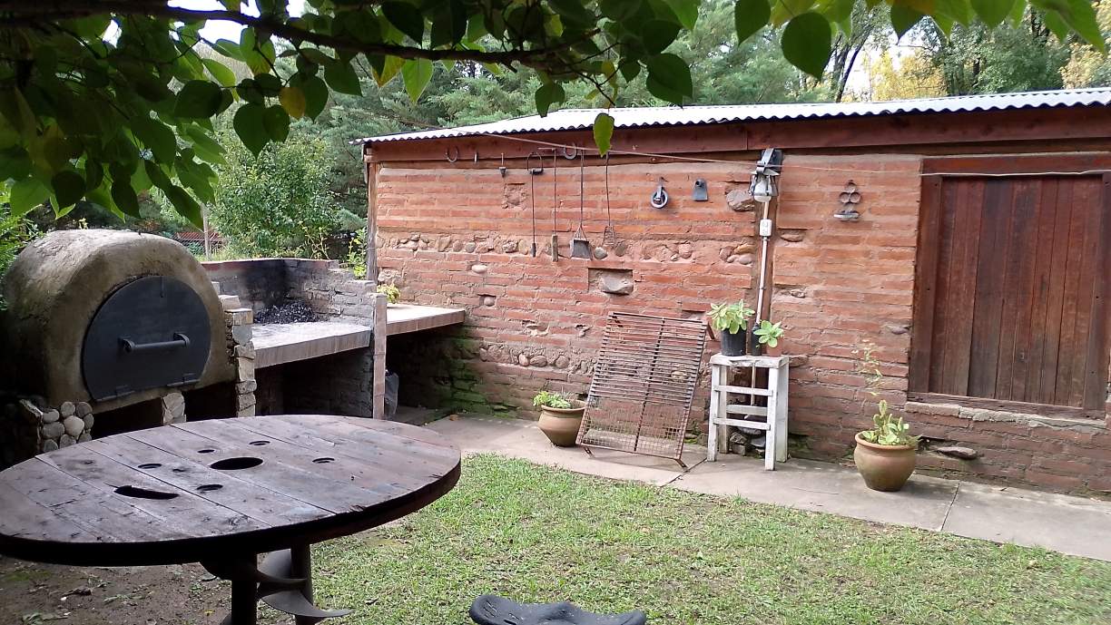 CABAÑA  DE 3 AMB CON PILETA  EN SANTA MÓNICA-CALAMUCHITA