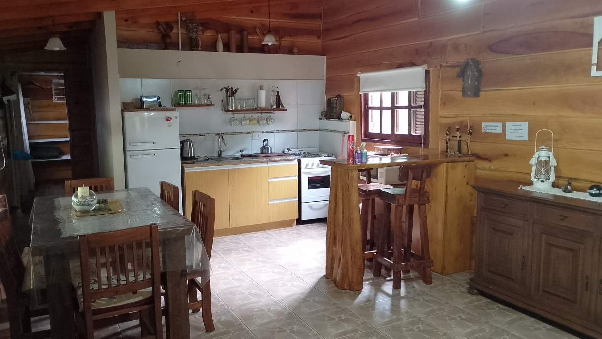 CABAÑA  DE 3 AMB CON PILETA  EN SANTA MÓNICA-CALAMUCHITA