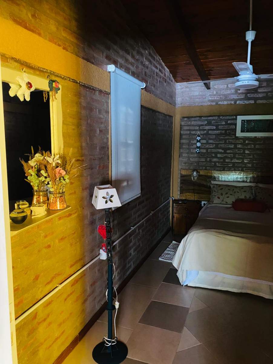 CABAÑA  DE 3 AMB CON PILETA  EN SANTA MÓNICA-CALAMUCHITA