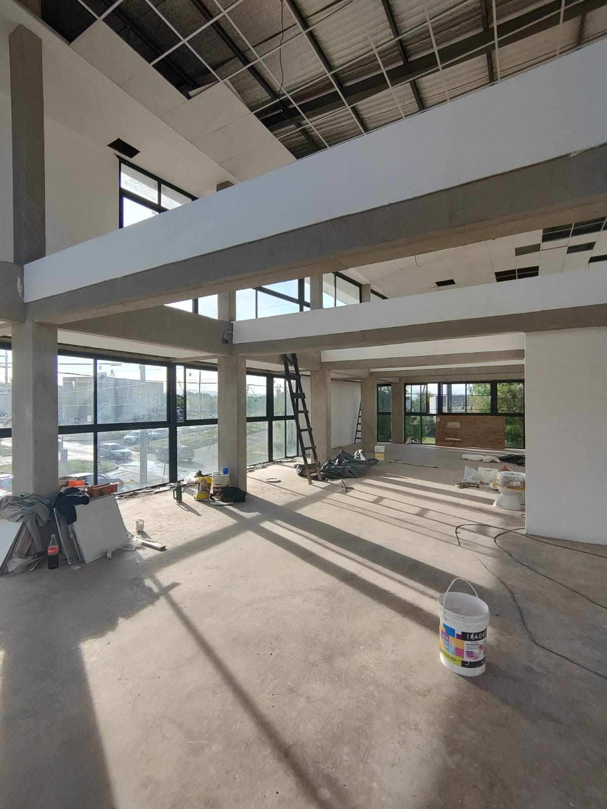 ALQUILER LOCAL COMERCIAL VALLE ESCONDIDO