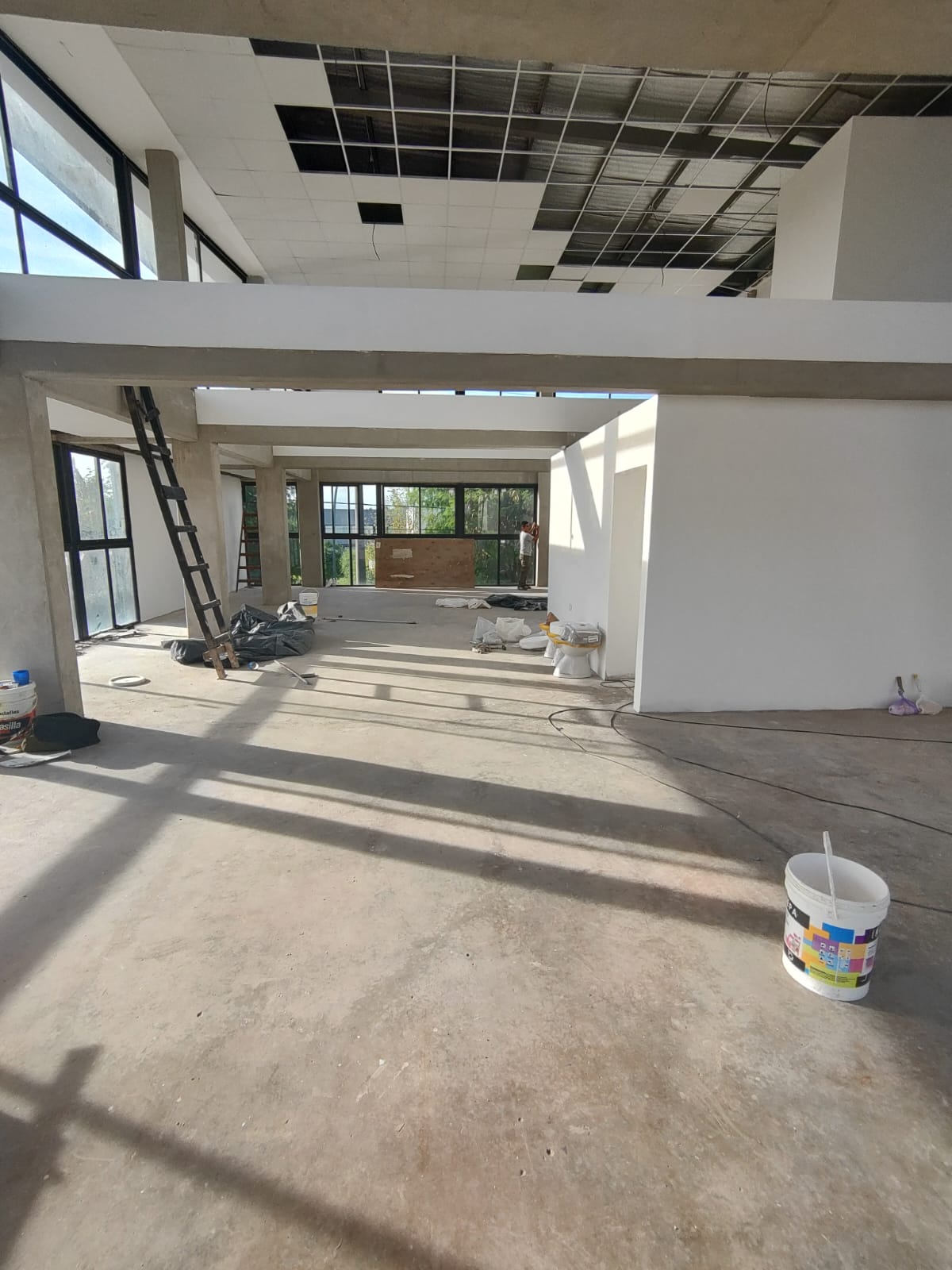 ALQUILER LOCAL COMERCIAL VALLE ESCONDIDO