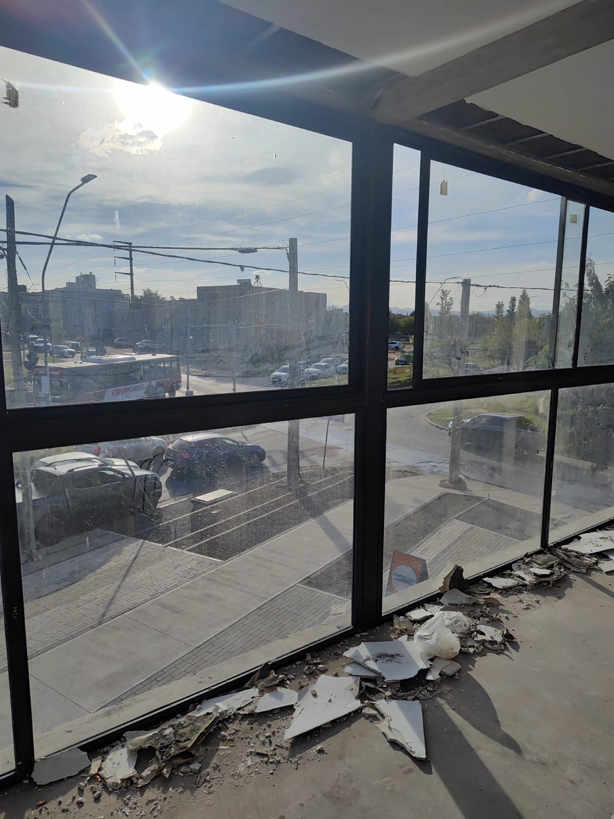 ALQUILER LOCAL COMERCIAL VALLE ESCONDIDO