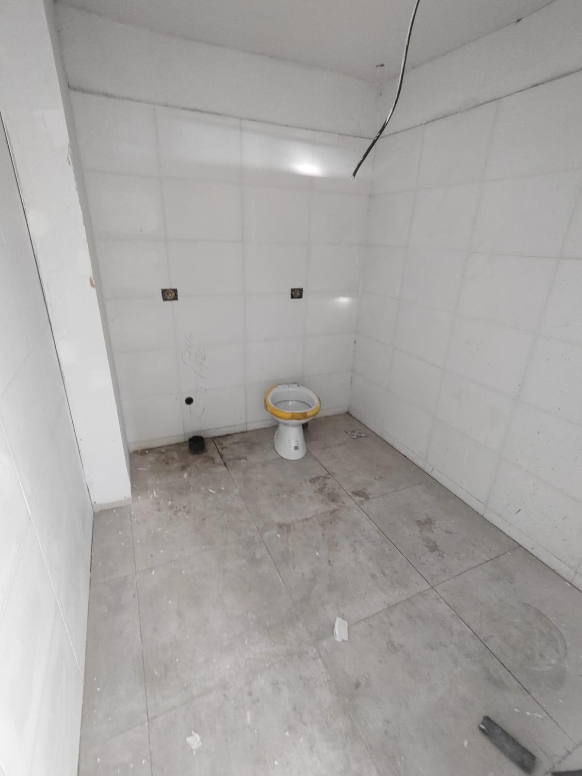 ALQUILER LOCAL COMERCIAL VALLE ESCONDIDO