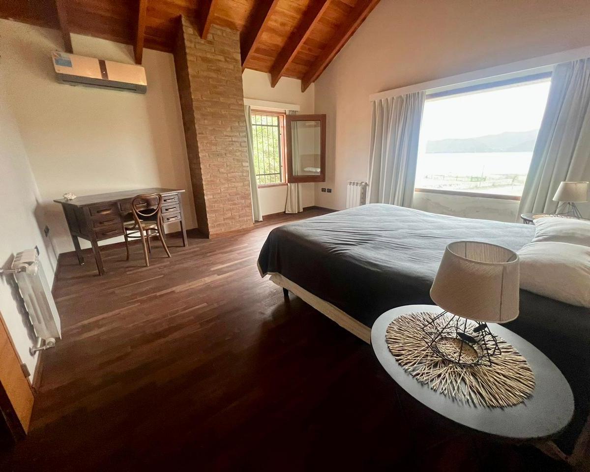 ALQUILER TEMPORARIO CASA 3 DORMITORIOS EN VILLA LAGO AZUL  CARLOS PAZ TANTI
