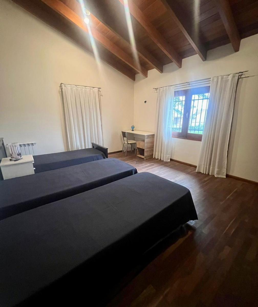ALQUILER TEMPORARIO CASA 3 DORMITORIOS EN VILLA LAGO AZUL  CARLOS PAZ TANTI