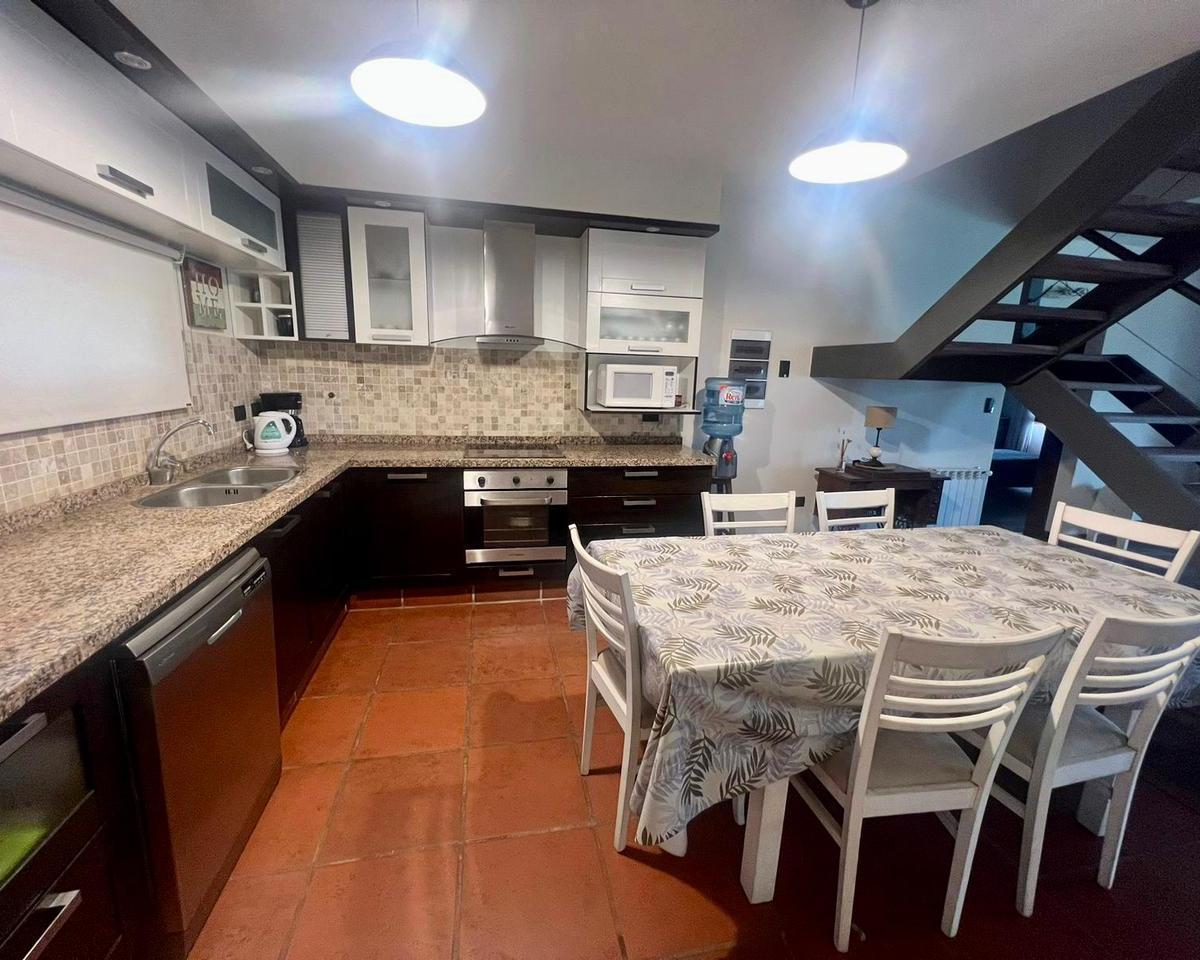 ALQUILER TEMPORARIO CASA 3 DORMITORIOS EN VILLA LAGO AZUL  CARLOS PAZ TANTI