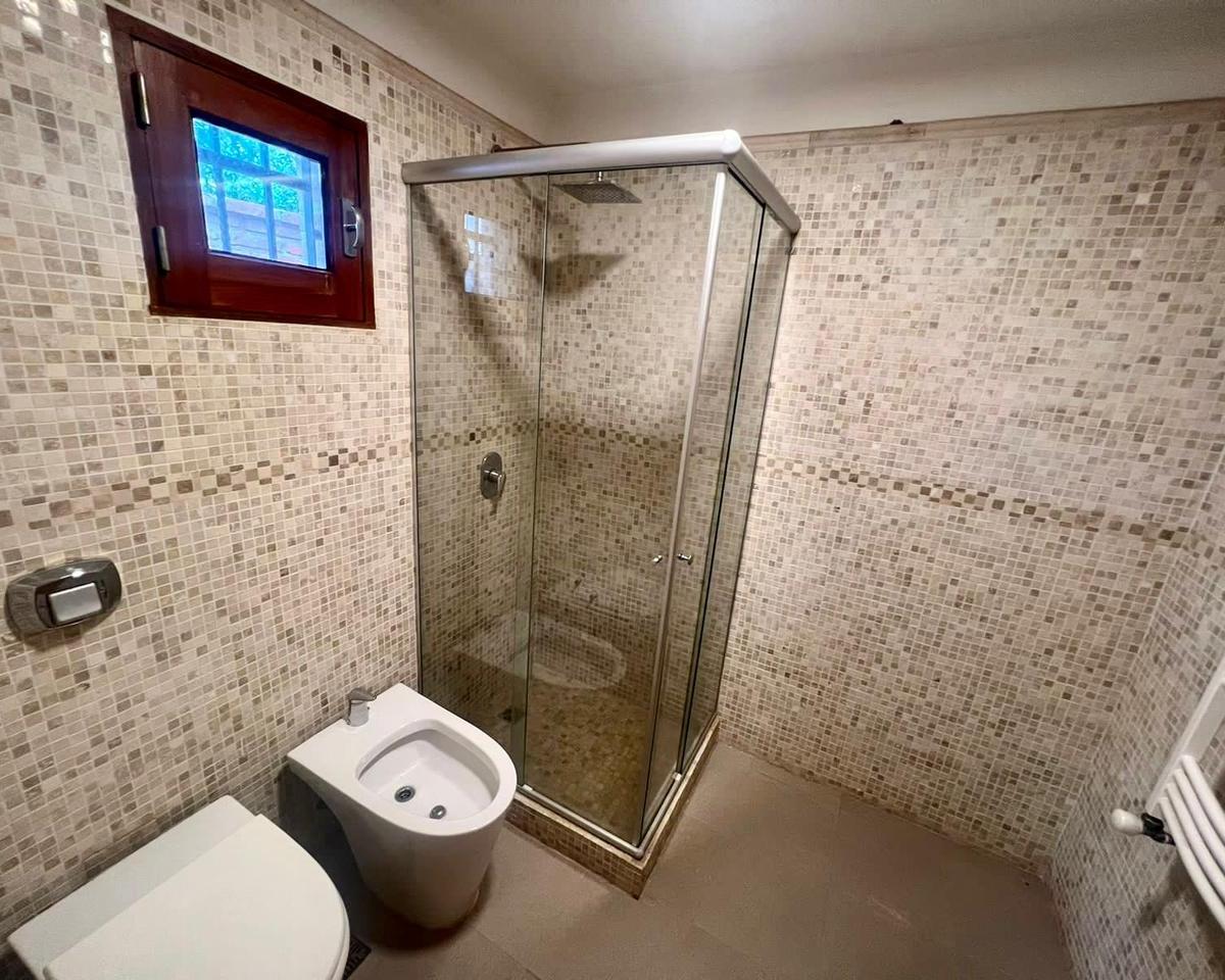 ALQUILER TEMPORARIO CASA 3 DORMITORIOS EN VILLA LAGO AZUL  CARLOS PAZ TANTI
