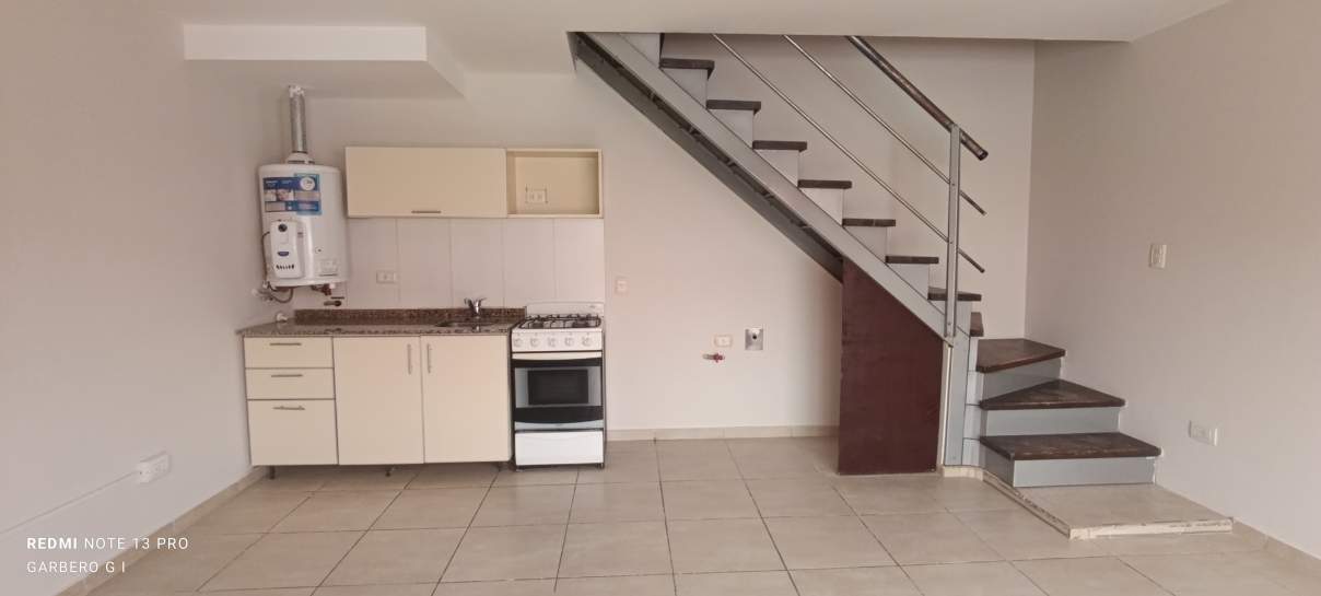 DUPLEX DE DOS DORMITORIOS EN COMPLEJO CERRADO