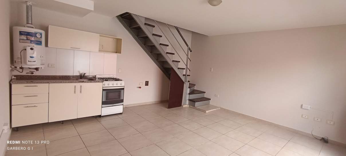 DUPLEX DE DOS DORMITORIOS EN COMPLEJO CERRADO