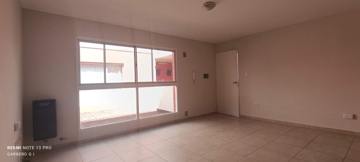 DUPLEX DE DOS DORMITORIOS EN COMPLEJO CERRADO