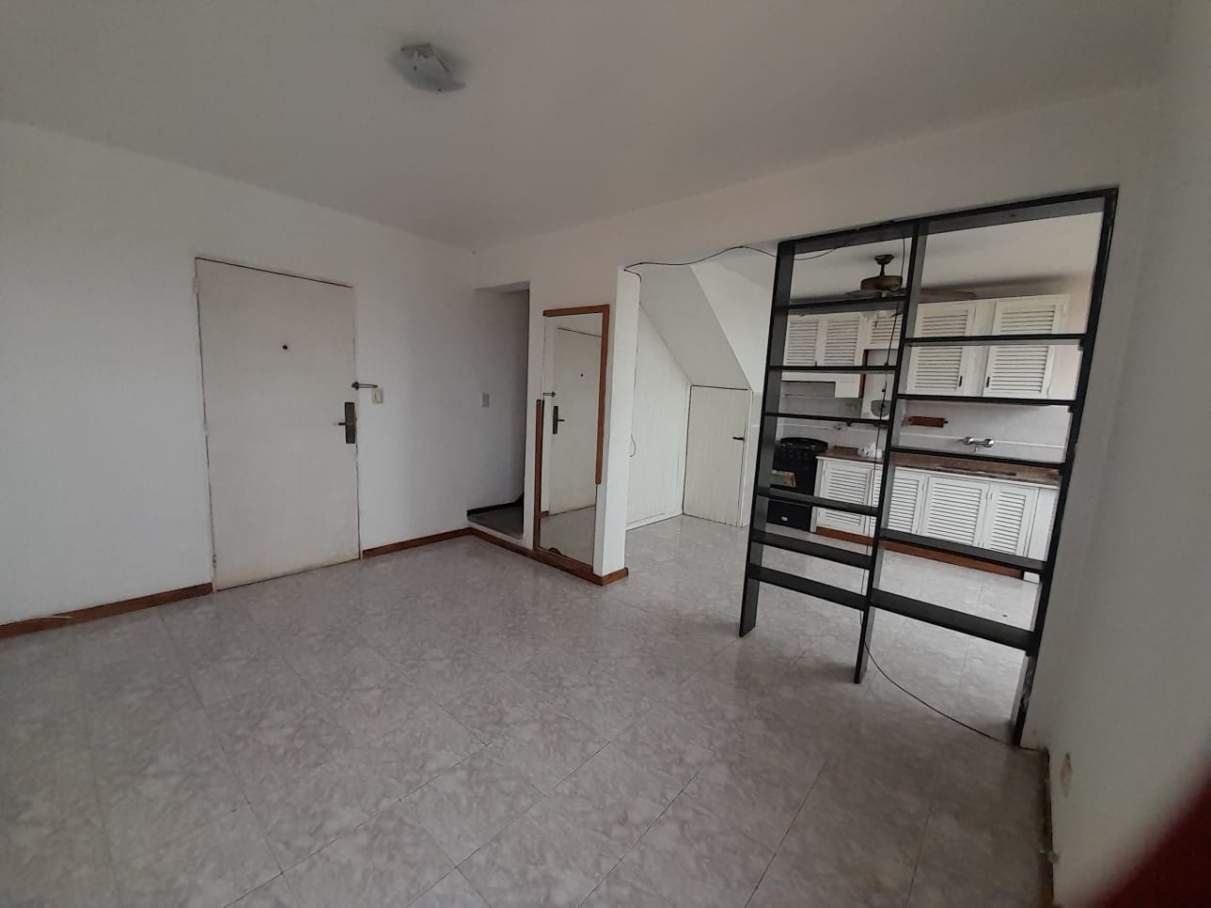 DUPLEX  VENTA AV SABATINI 3150 CON 2 DORMITORIOS