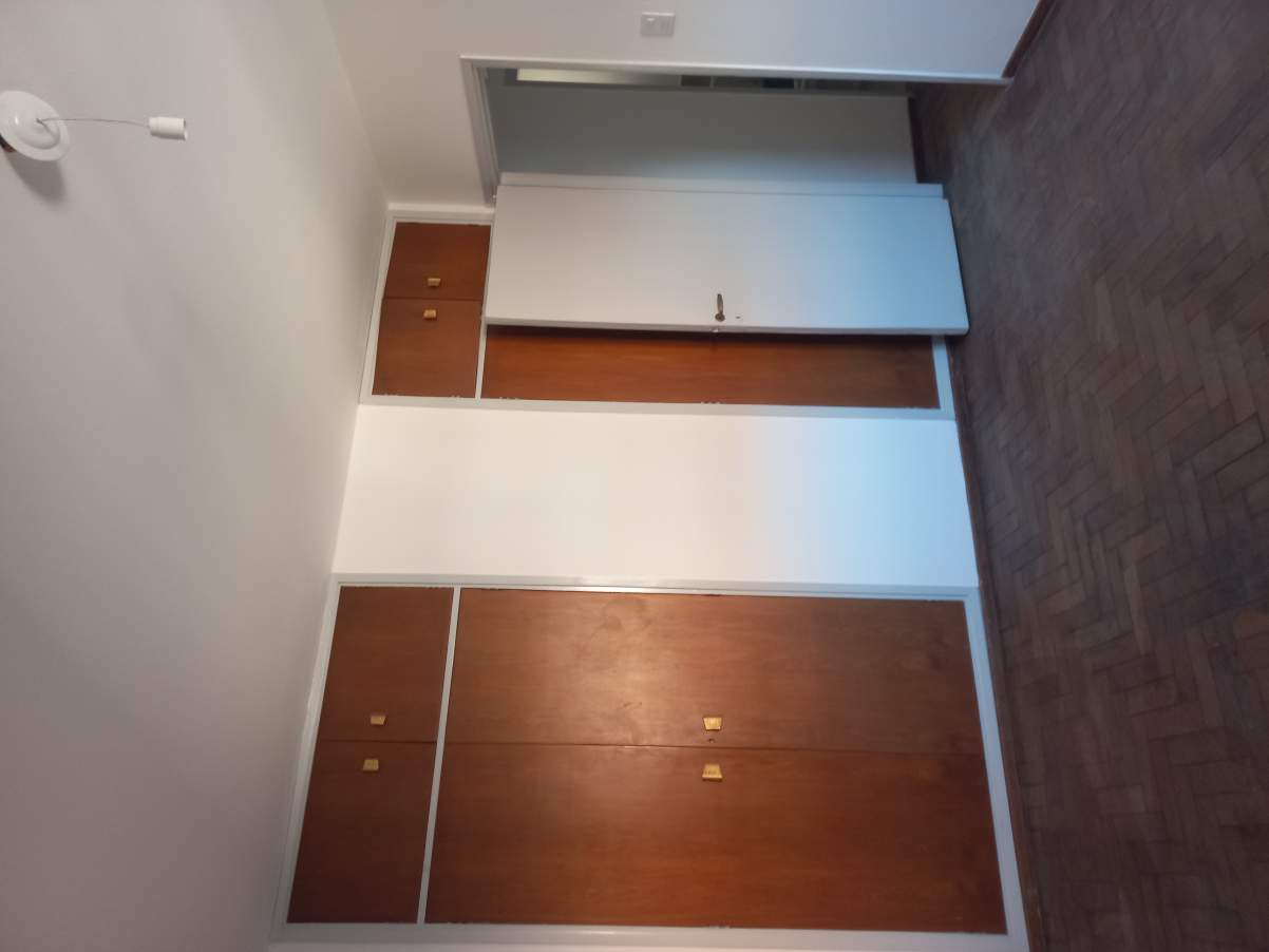 Centro. Dpto. 3 Dorm.  Dependencia. Muy amplio!!!