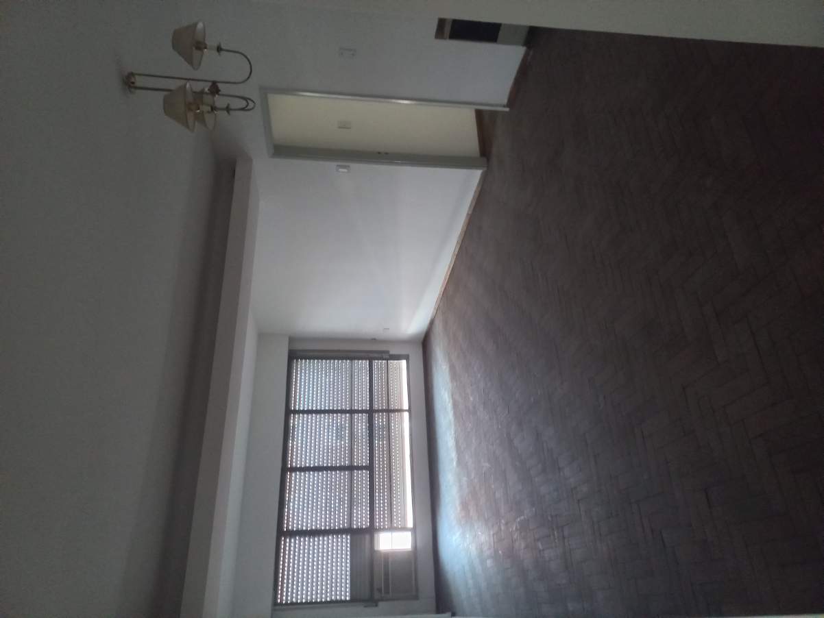 Centro. Dpto. 3 Dorm.  Dependencia. Muy amplio!!!