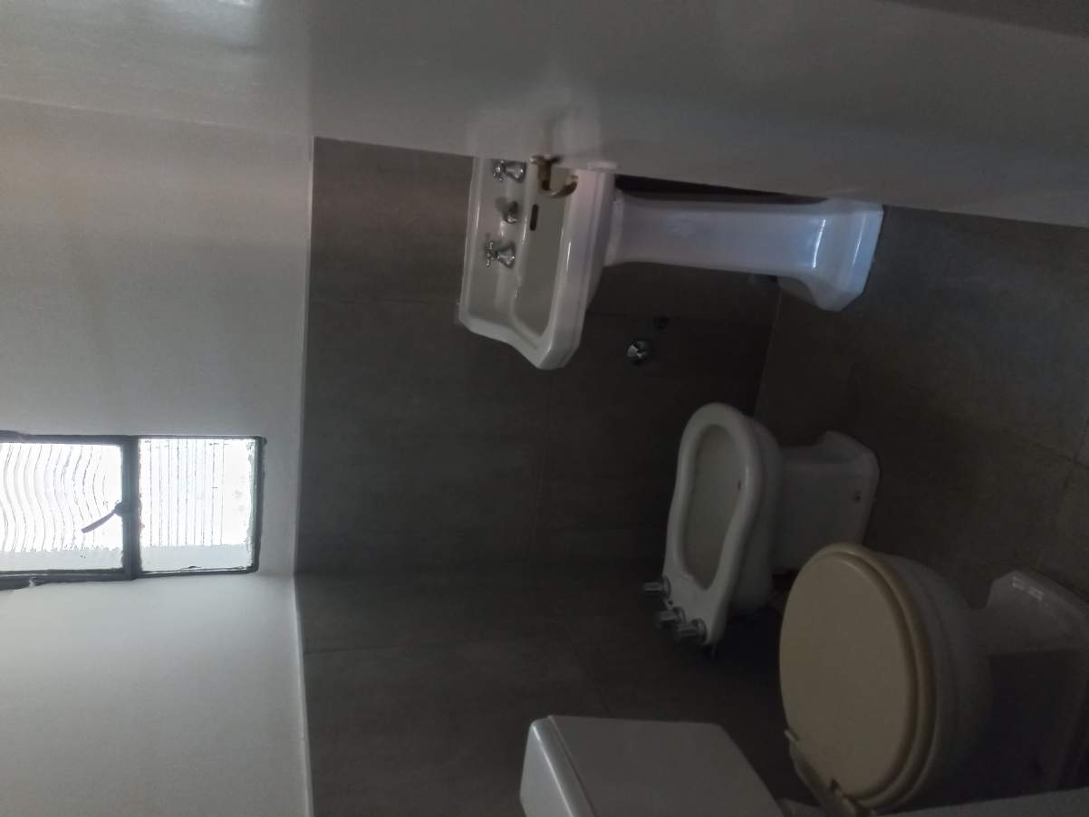 Centro. Dpto. 3 Dorm.  Dependencia. Muy amplio!!!
