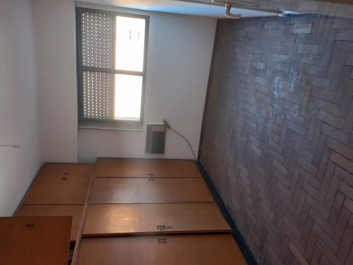 Centro. Dpto. 3 Dorm.  Dependencia. Muy amplio!!!