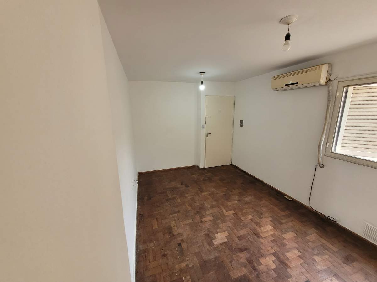 Departamento En Venta 1 Dormitorio Urquiza 383. Con Balcón