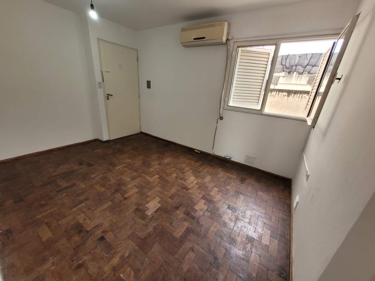 Departamento En Venta 1 Dormitorio Urquiza 383. Con Balcón