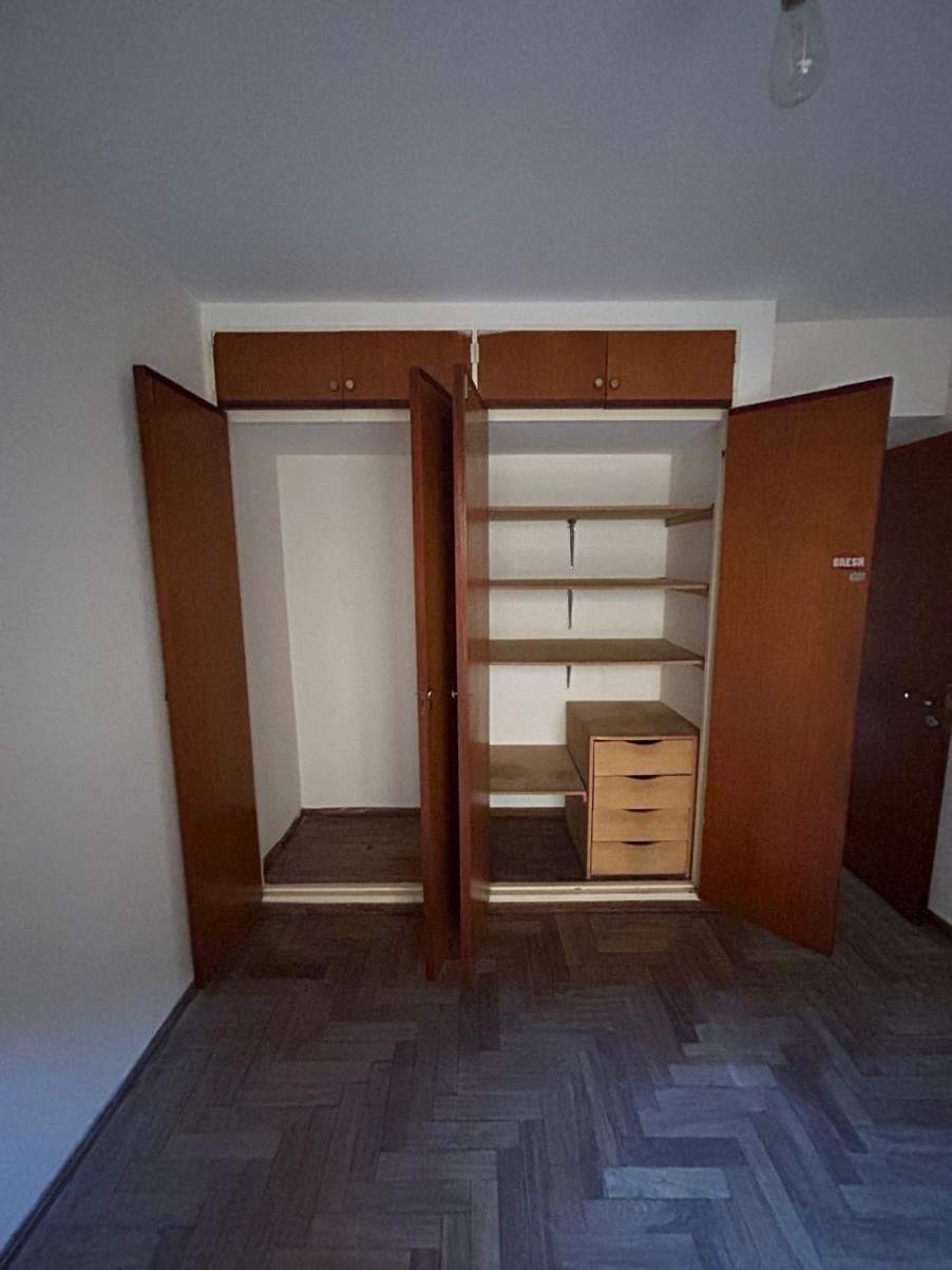 DEPARTAMENTO EN VENTA ENINDEPENDENCIA 273 A UNA CUADRA DE Bv. Illia y de Velez Sarsfield (PATIO OLMOS)