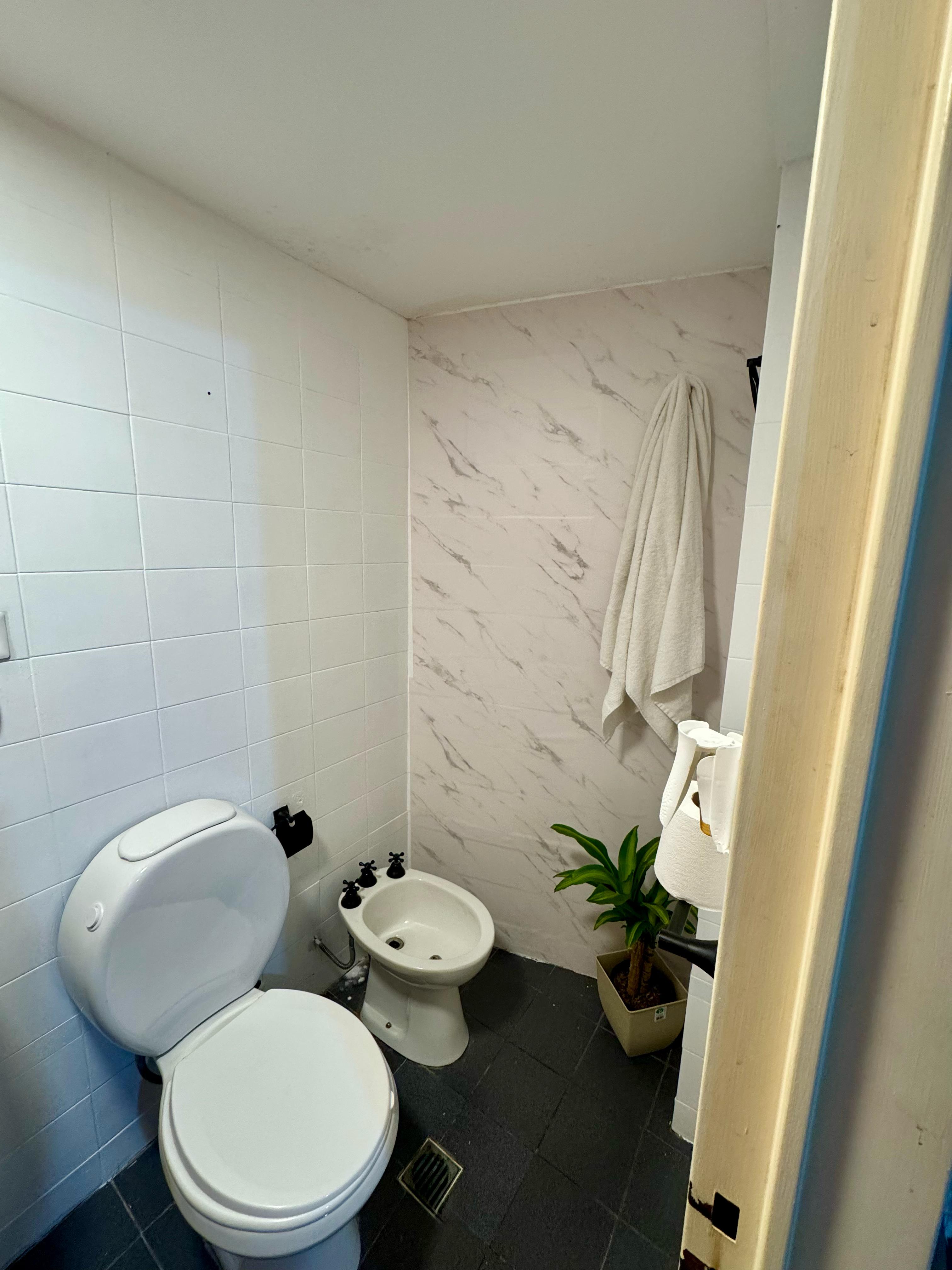 DEPARTAMENTO EN VENTA ENINDEPENDENCIA 273 A UNA CUADRA DE Bv. Illia y de Velez Sarsfield (PATIO OLMOS)