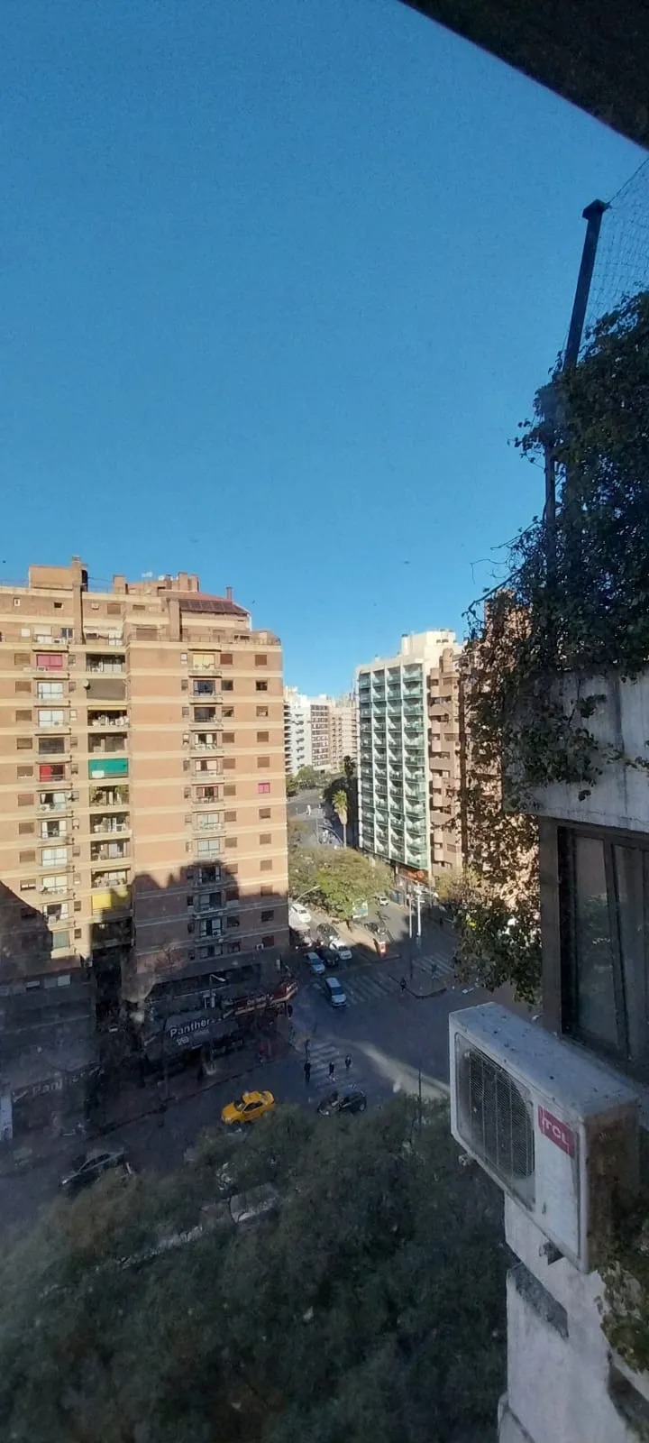 Vendo Dos Dormitorios sobre Cañada esquina Bv San Juan- Piso Alto