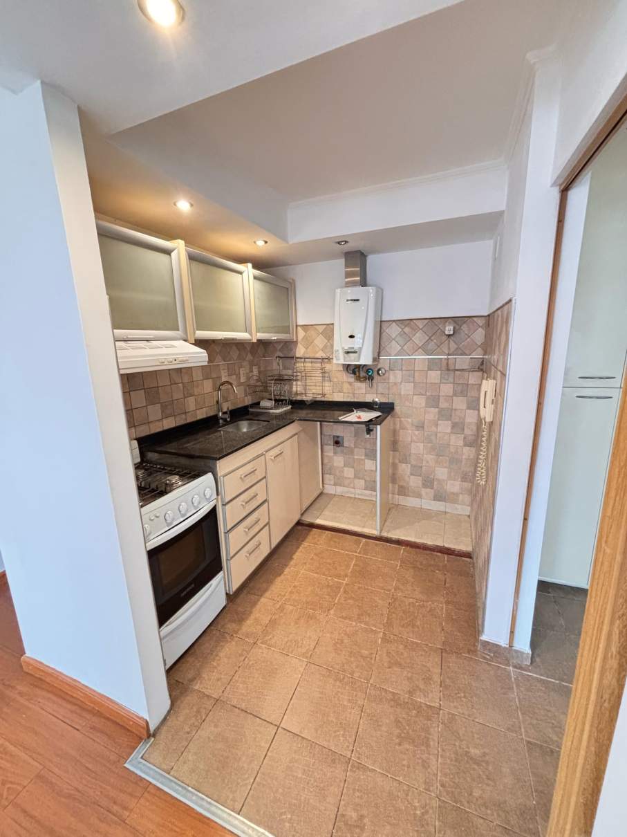 Vendo un dormitorio General Paz al 400