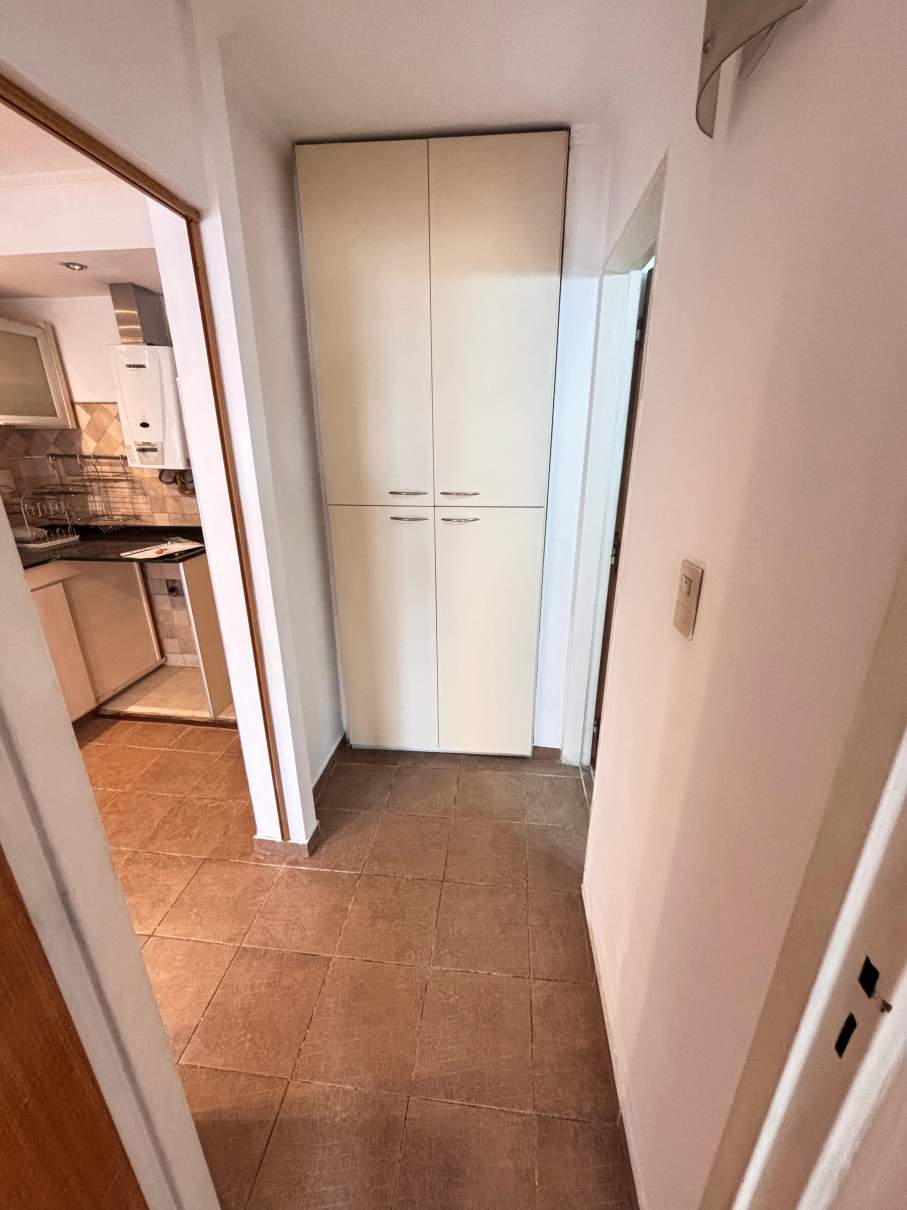 Vendo un dormitorio General Paz al 400