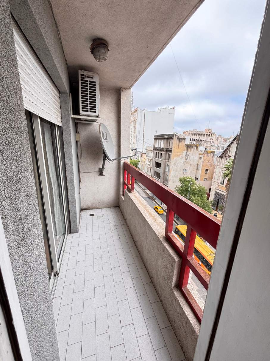 Vendo un dormitorio General Paz al 400