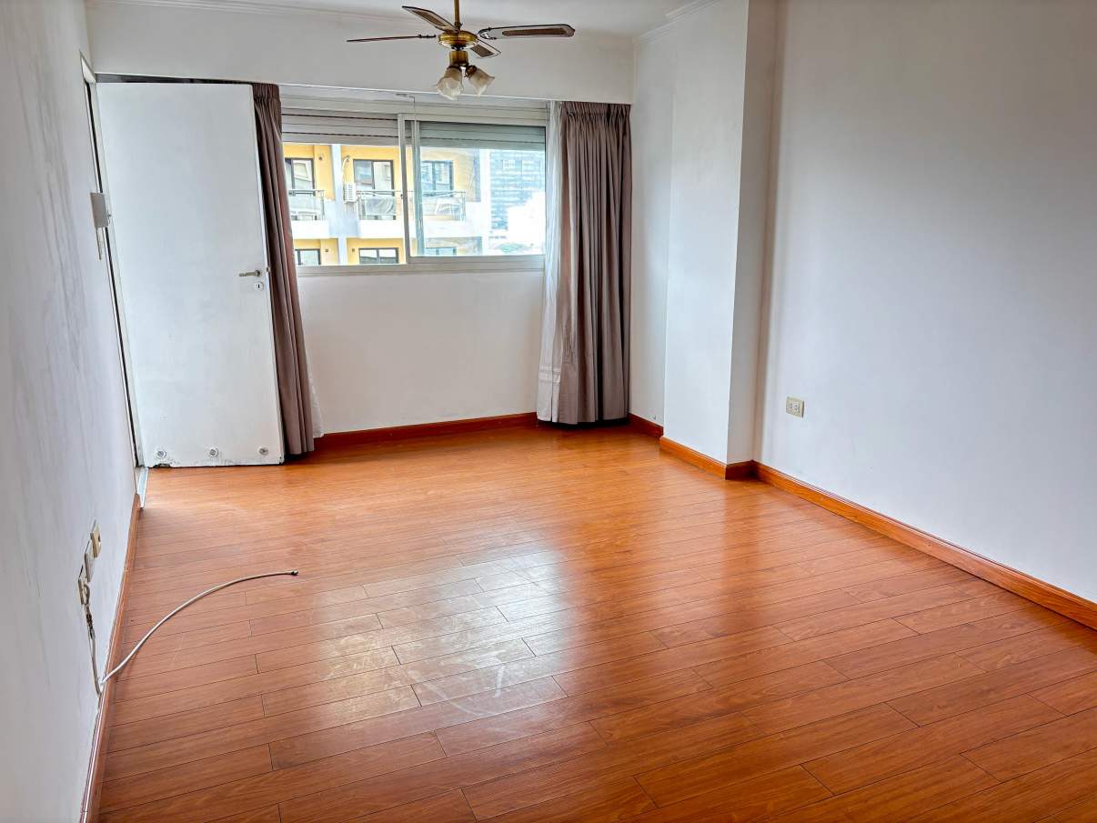 Vendo un dormitorio General Paz al 400