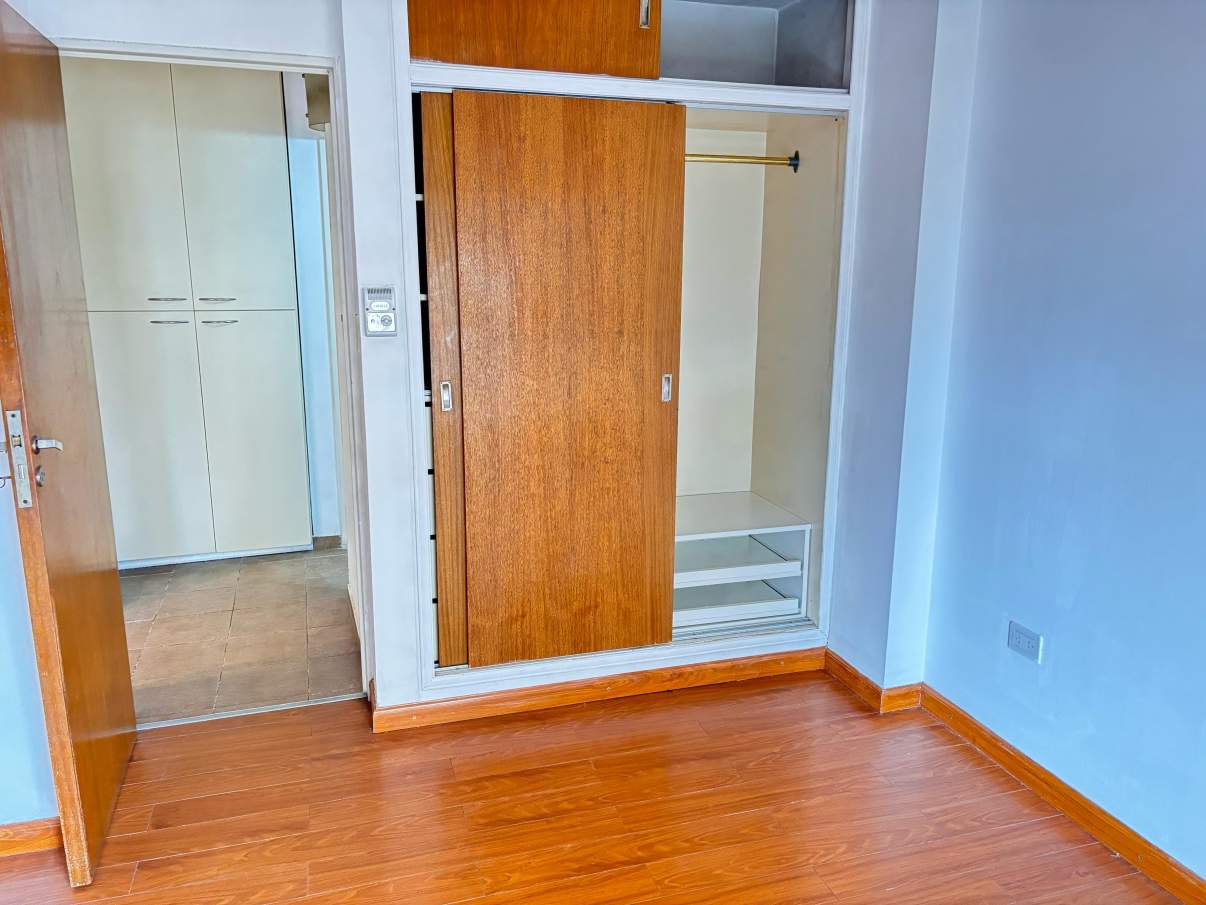Vendo un dormitorio General Paz al 400