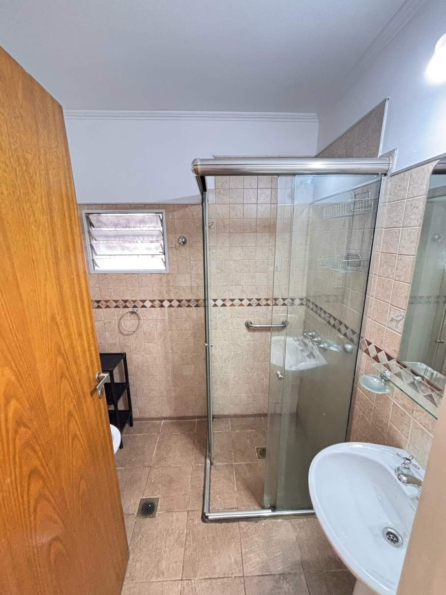 Vendo un dormitorio General Paz al 400
