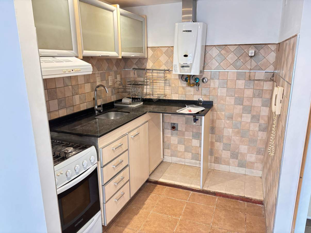 Vendo un dormitorio General Paz al 400