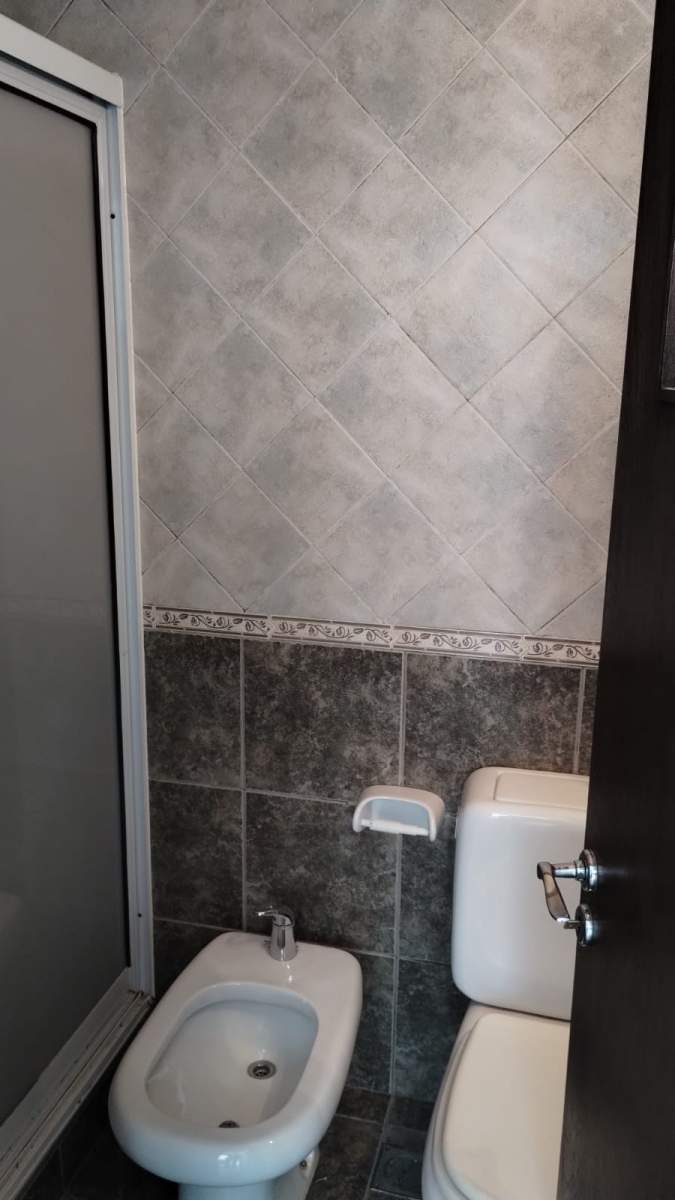 Vendo depto 3 dorm, cplacard y balcón. B Alta Cordoba.