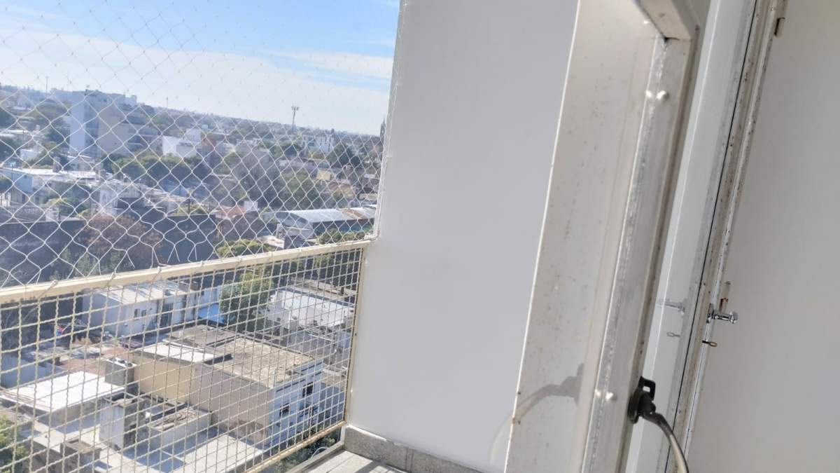 Vendo depto 3 dorm, cplacard y balcón. B Alta Cordoba.