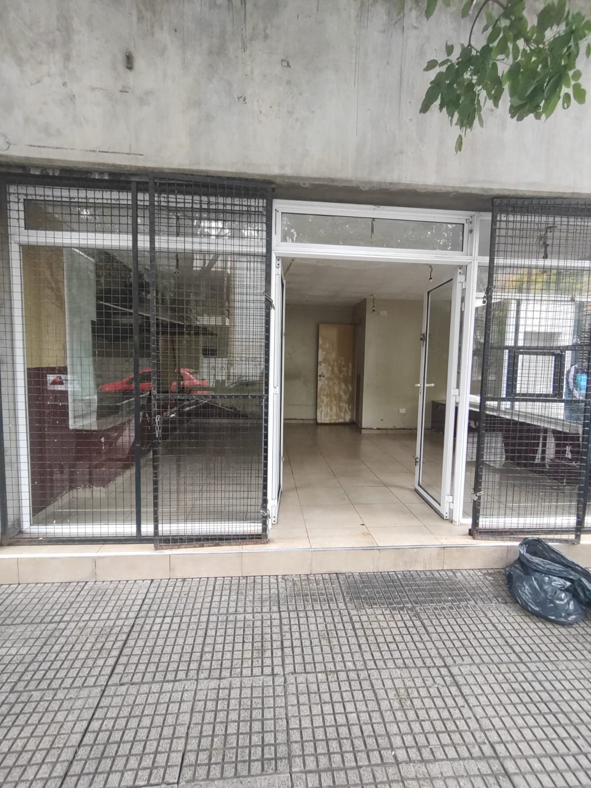 Local en Alquiler en Nueva Córdoba - Cercano a ciudad universitaria y Parque Las Tejas