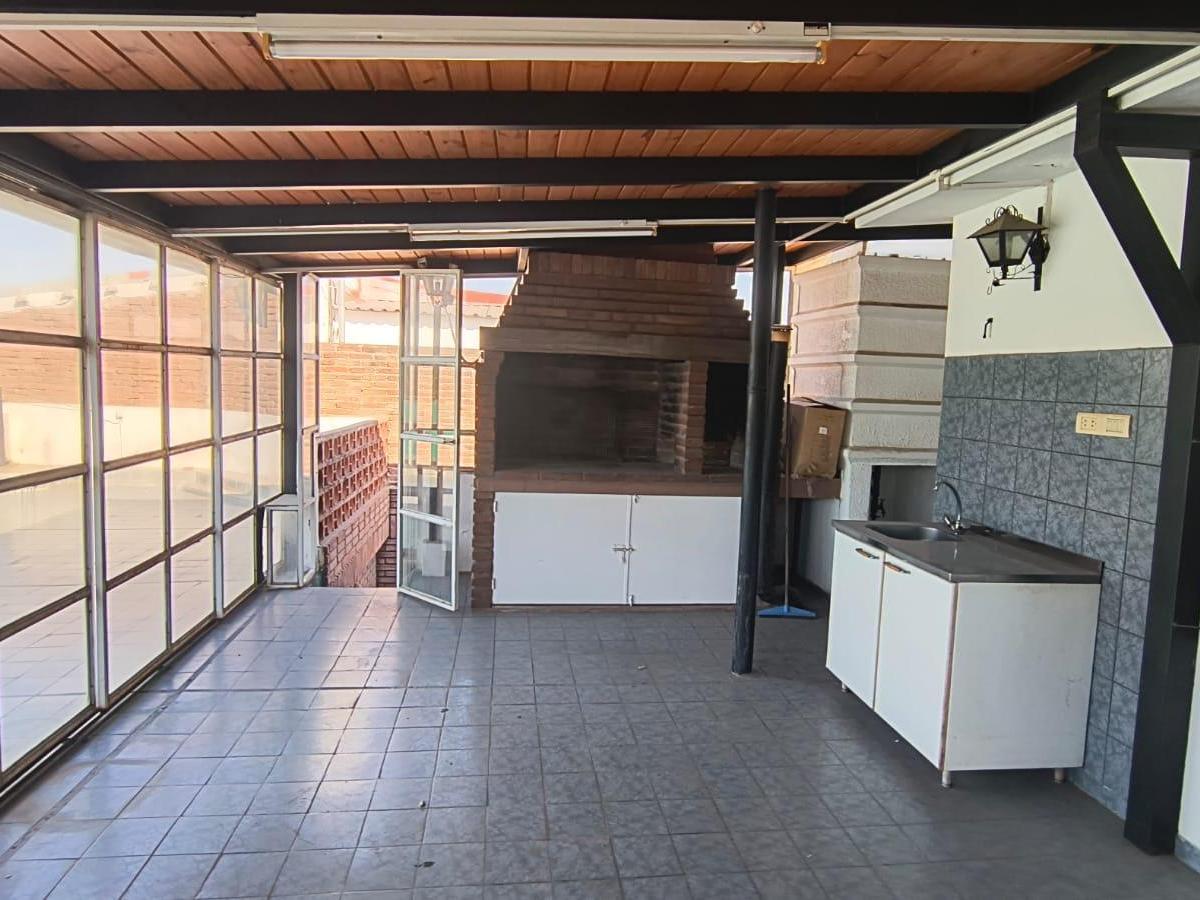 Sarmiento: Luis Braile 2400 casa de 3 dor c Treraza y Quincho excel ubicacion