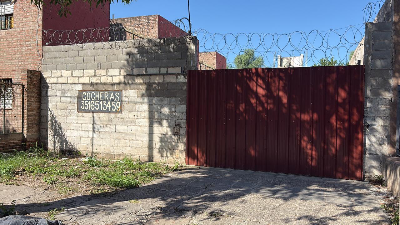 Terreno en Venta en Villa Revol  256 m Apto Construcción  Con Escritura