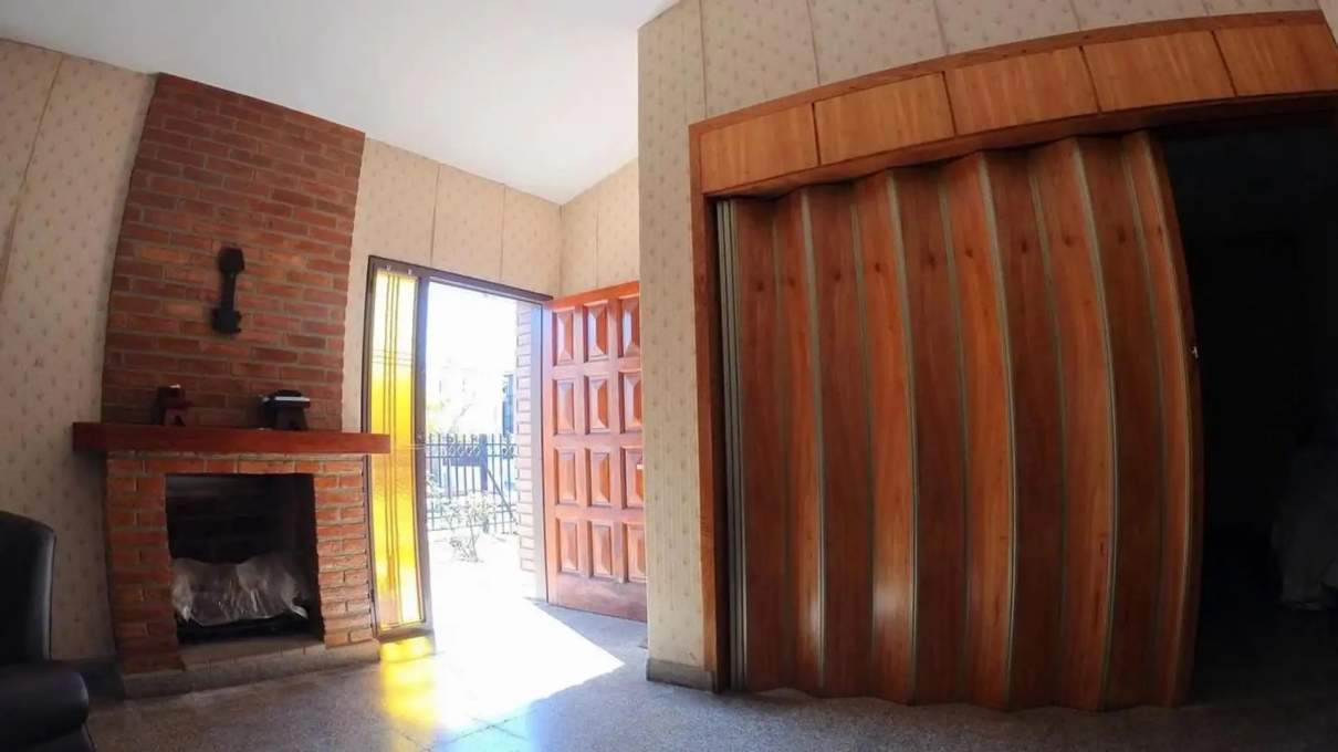 Se Vende Casa 5 Dormitorios Zona Norte Cerro de las rosas