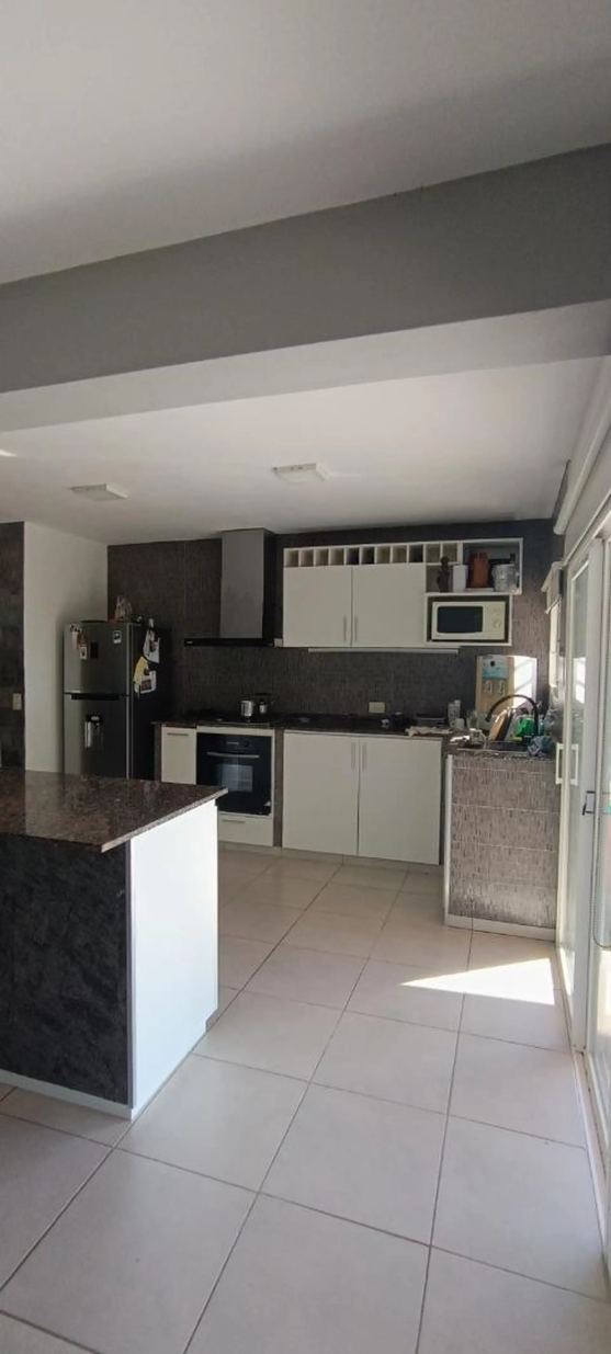 SE VENDE HERMOSA CASA EN CUMBRES DEL GOLF