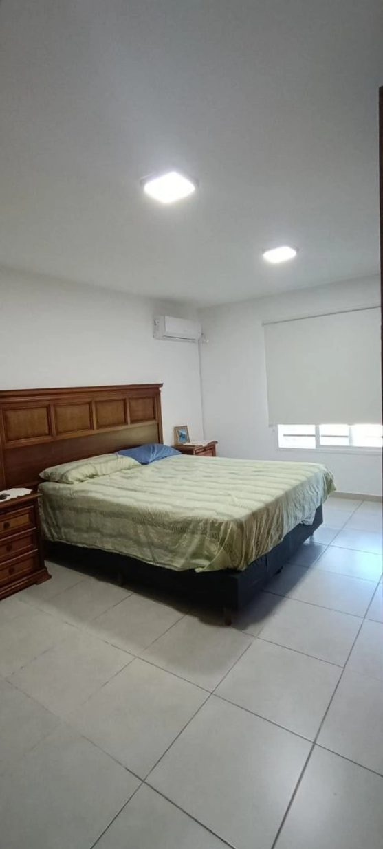 SE VENDE HERMOSA CASA EN CUMBRES DEL GOLF