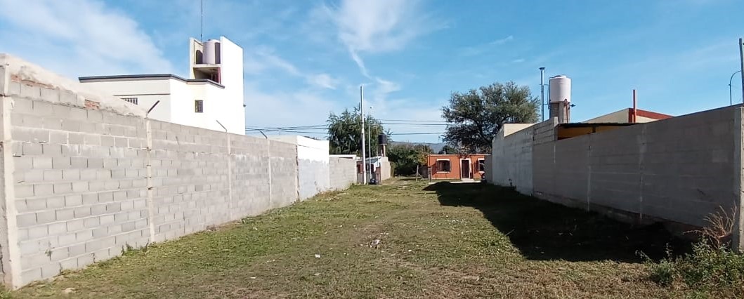 SE VENDE TERRENO ALTA GRACIA A METROS DE AV HIpolito Yrigoye