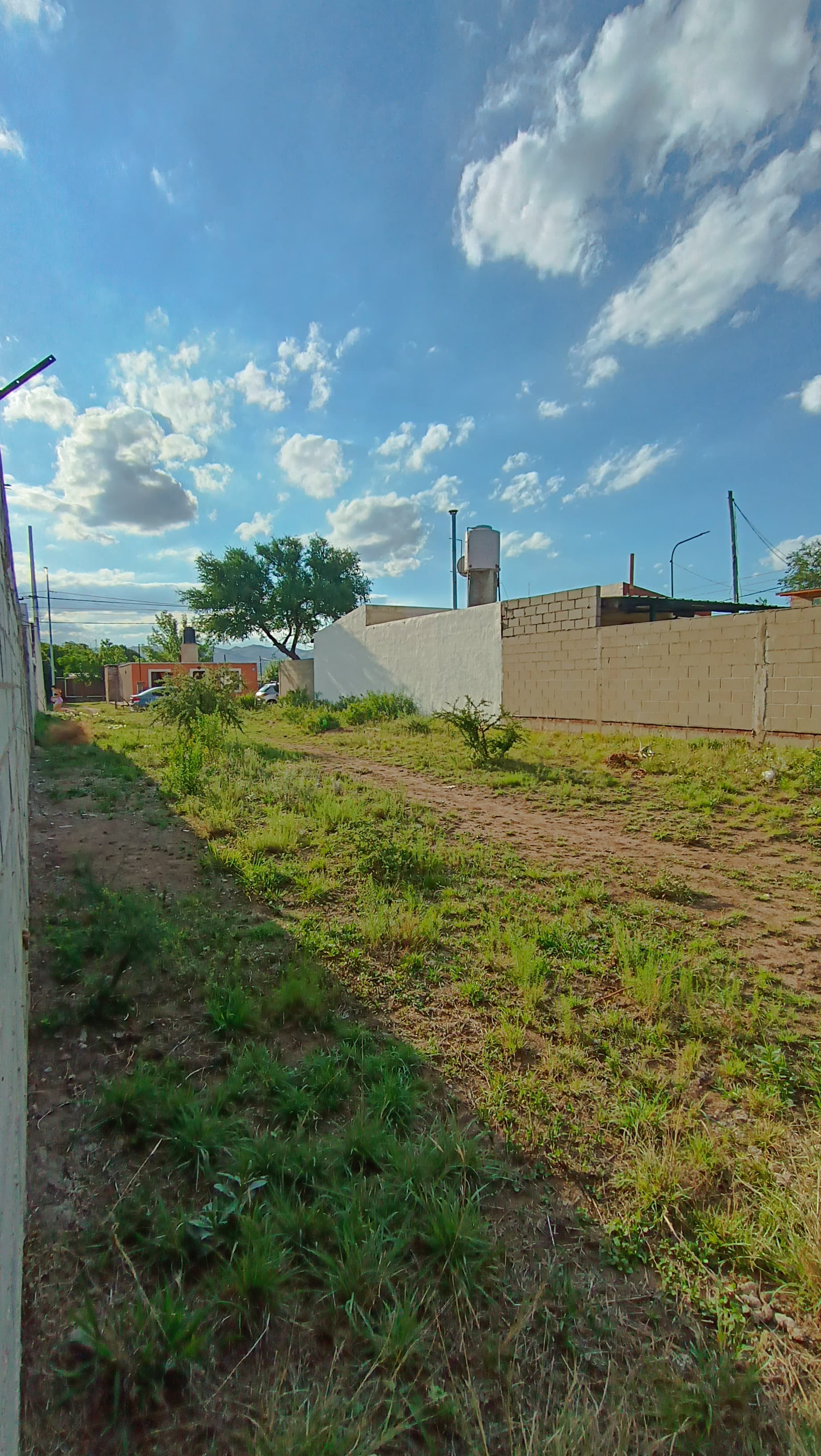 SE VENDE TERRENO ALTA GRACIA A METROS DE AV HIpolito Yrigoye