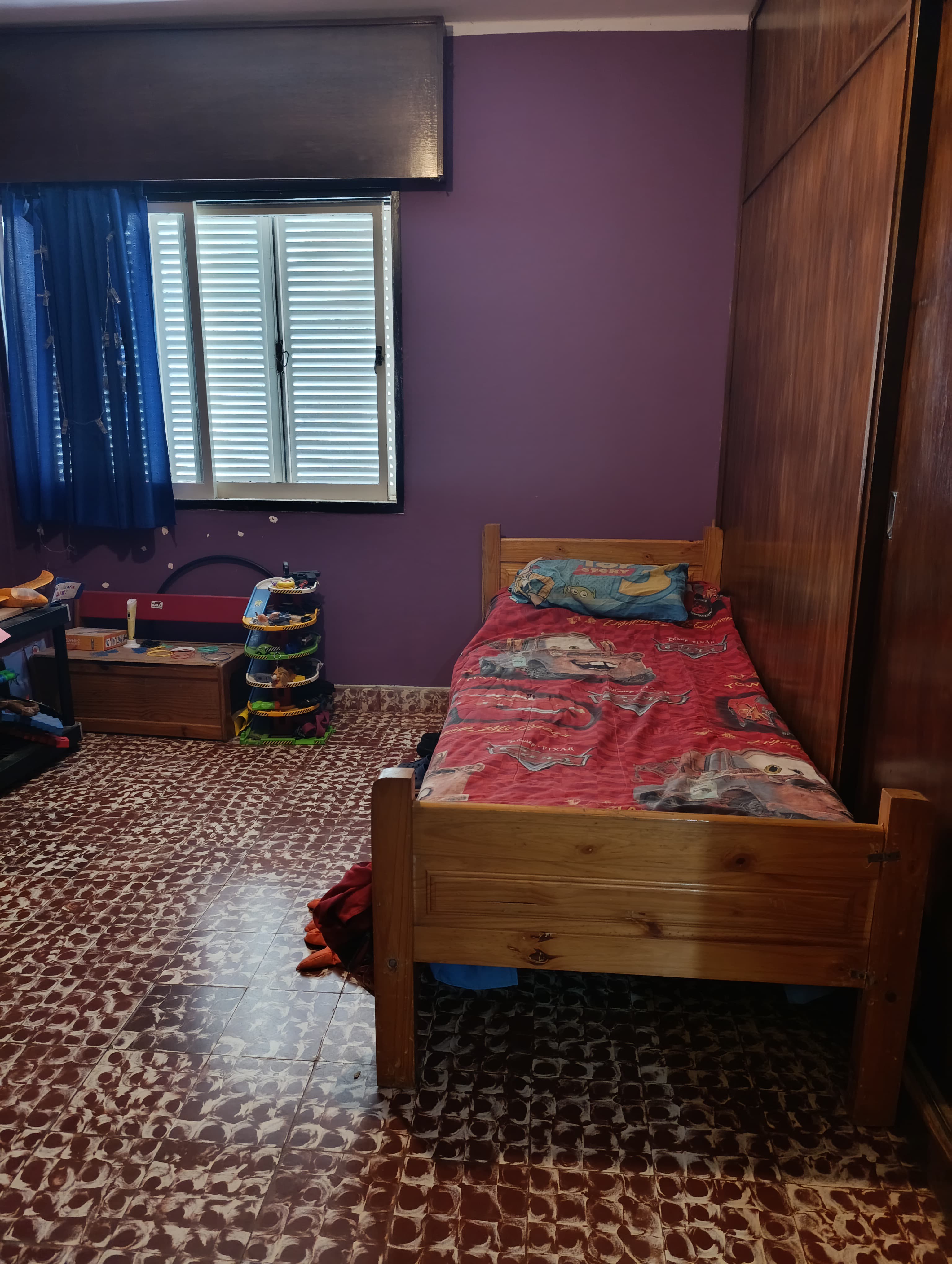 Se vende casa mas local comercial y galpón en La Calera