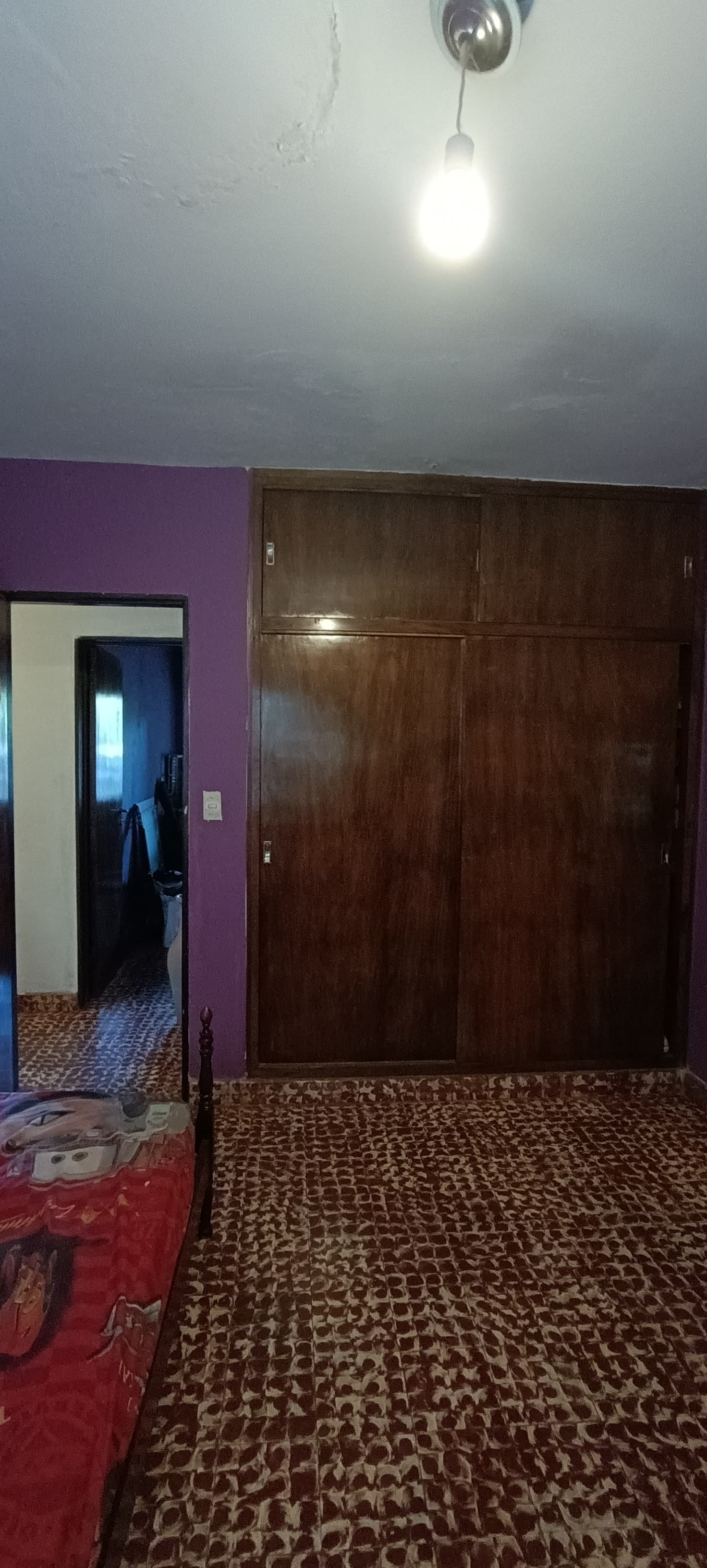 Se vende casa mas local comercial y galpón en La Calera