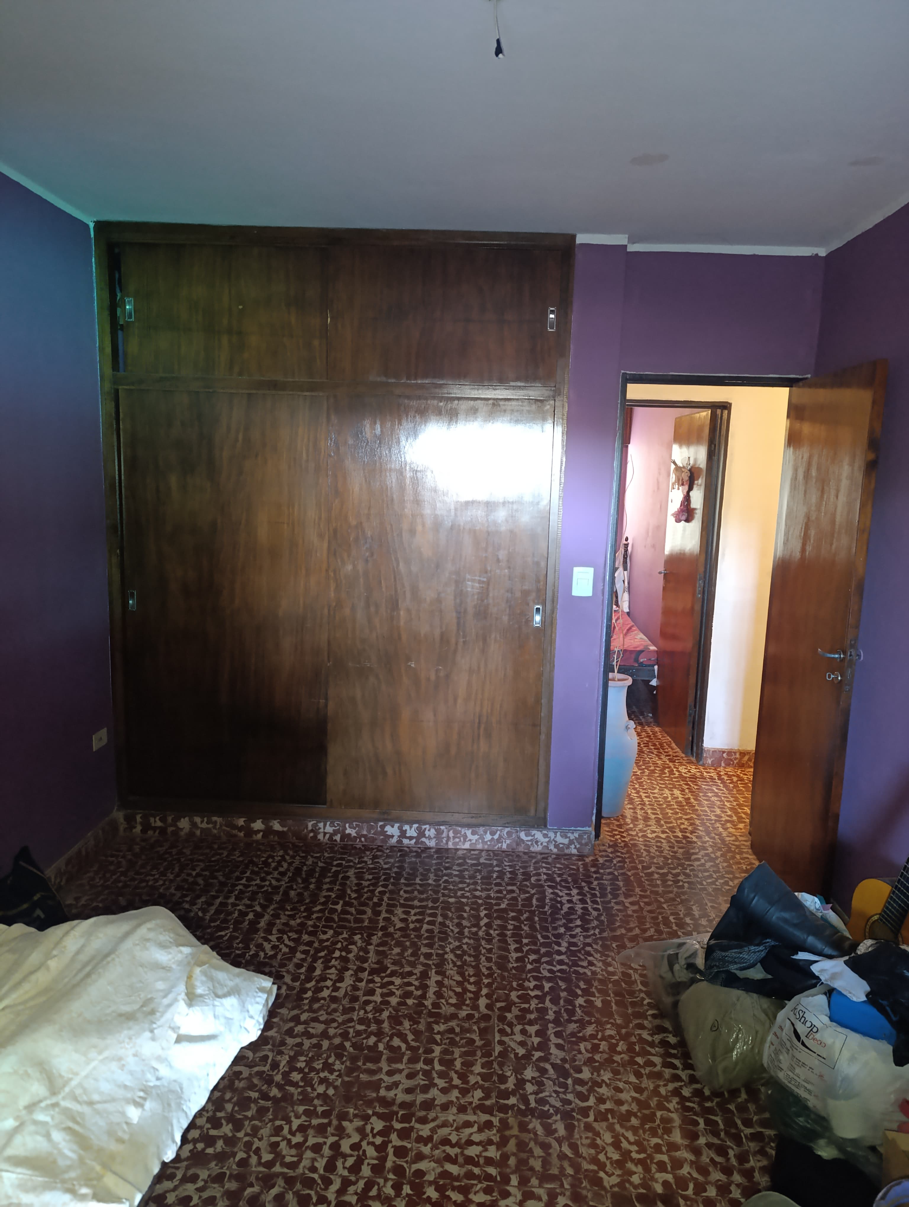 Se vende casa mas local comercial y galpón en La Calera