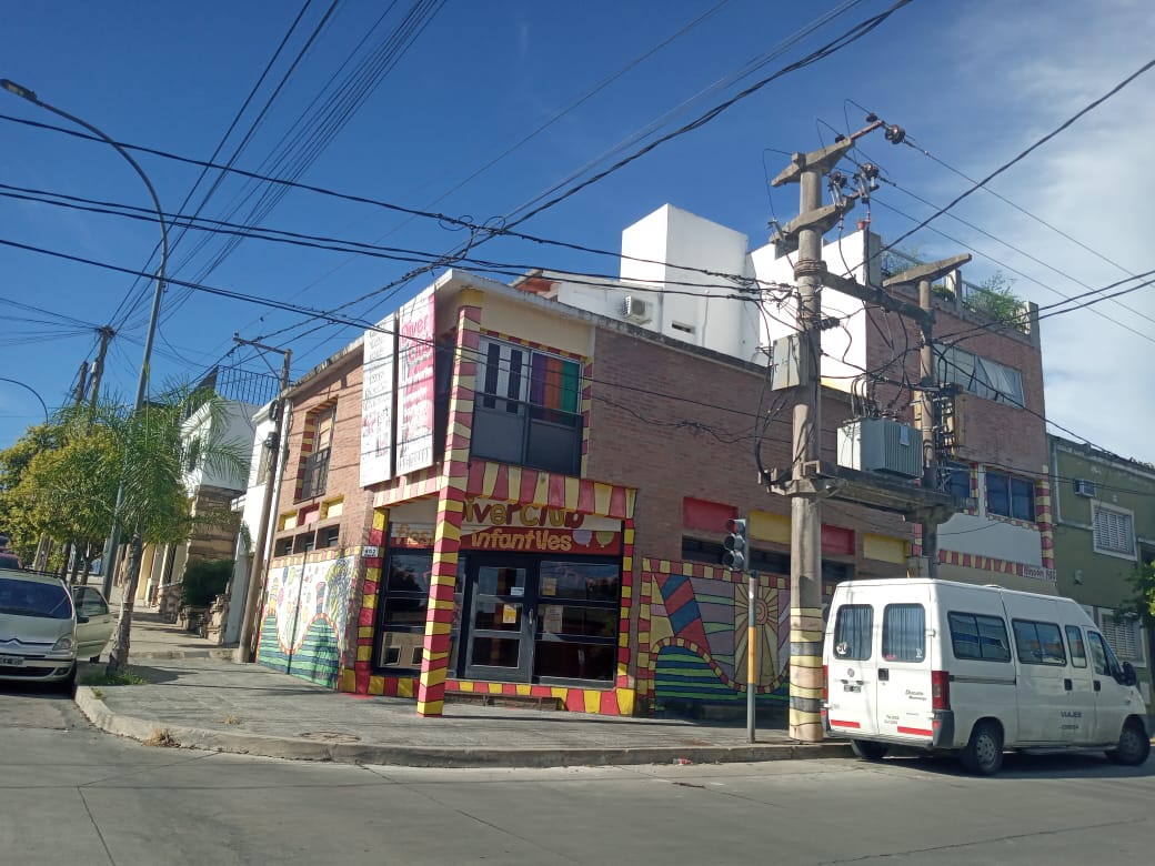 EDIFICIO VENTA GENERAL PAZ LOCAL Y DEPARTAMENTO