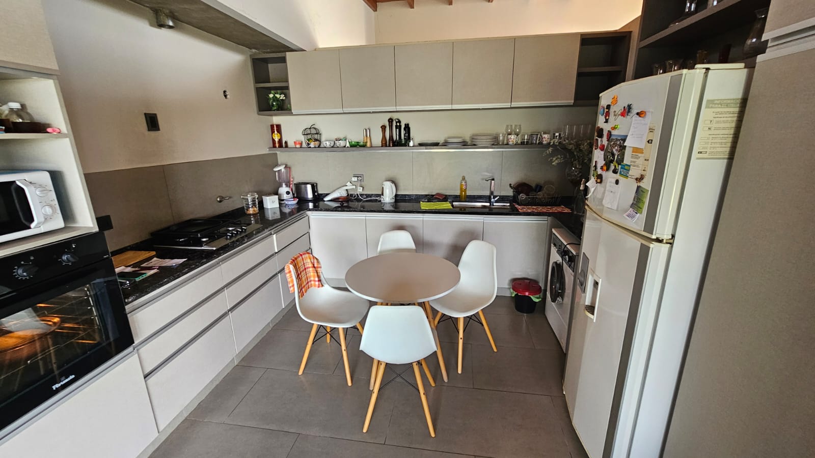 Casa a La Venta Sobre un Lote de 1000 m en Estancia Q2