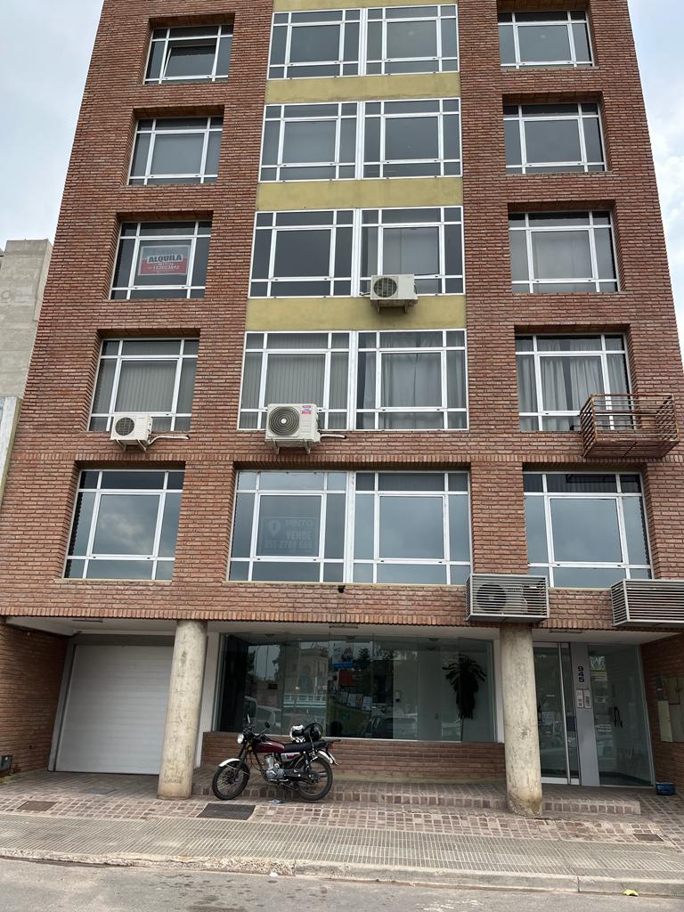 OFICINA VENTA ALBERDI 45 m2. Humberto Primo 945