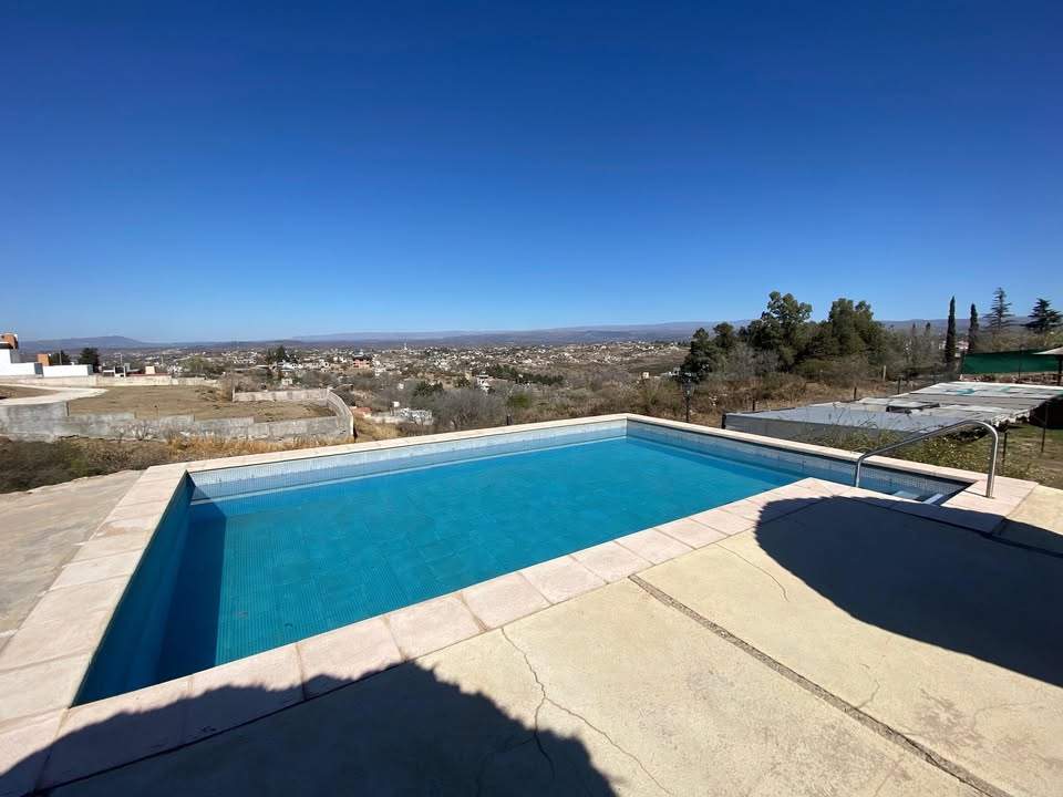 VENTA DUPLEX CON EXCELENTE VISTA A 10 MINUTOS DE CARLOS PAZ