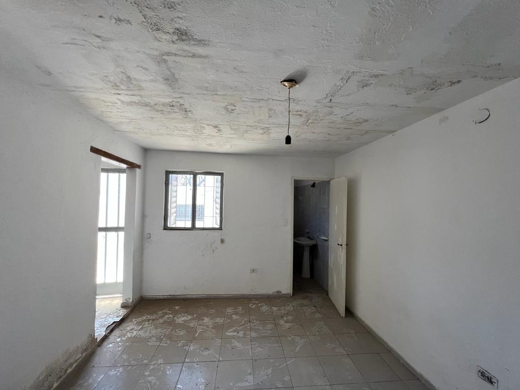 B OBSERVATORIO - VENDO CASA 2 DORMITORIOS CON DPTO-  CON RENTA -